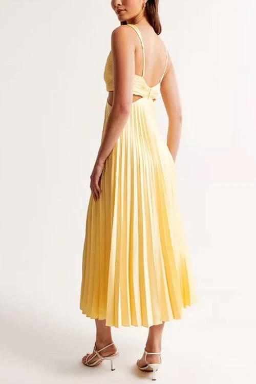 Indi | Pleated Dress with Neckline