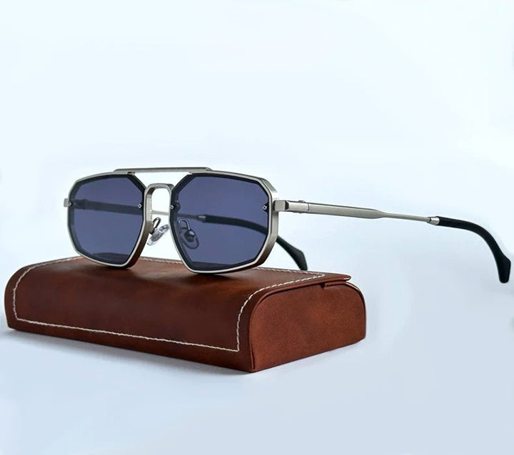 LOUIS - Vintage Sunglasses