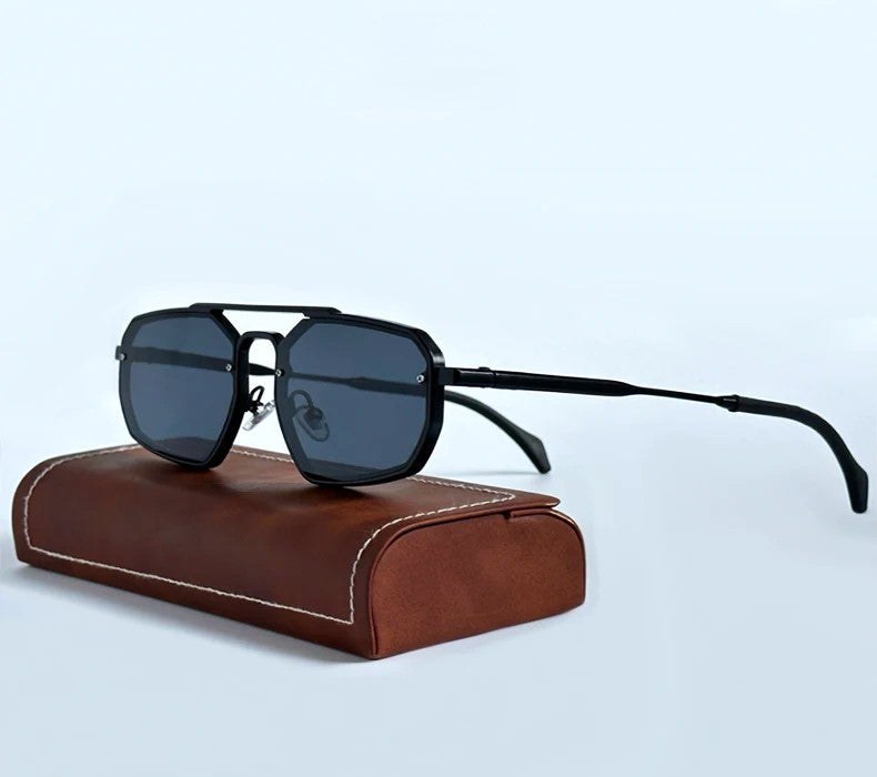 LOUIS - Vintage Sunglasses